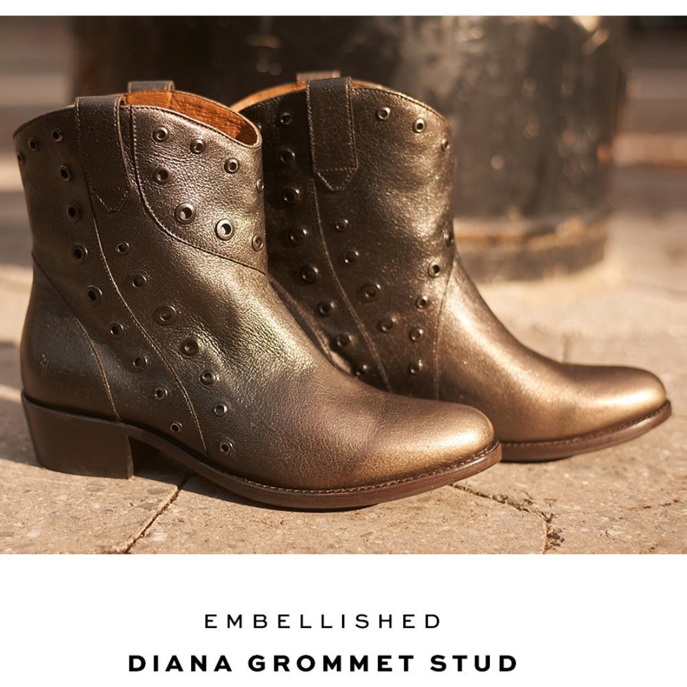 Frye Diana Grommet Black Leather Studded Short Moto Pull On Western Ankle Boots - Picture 6 of 14